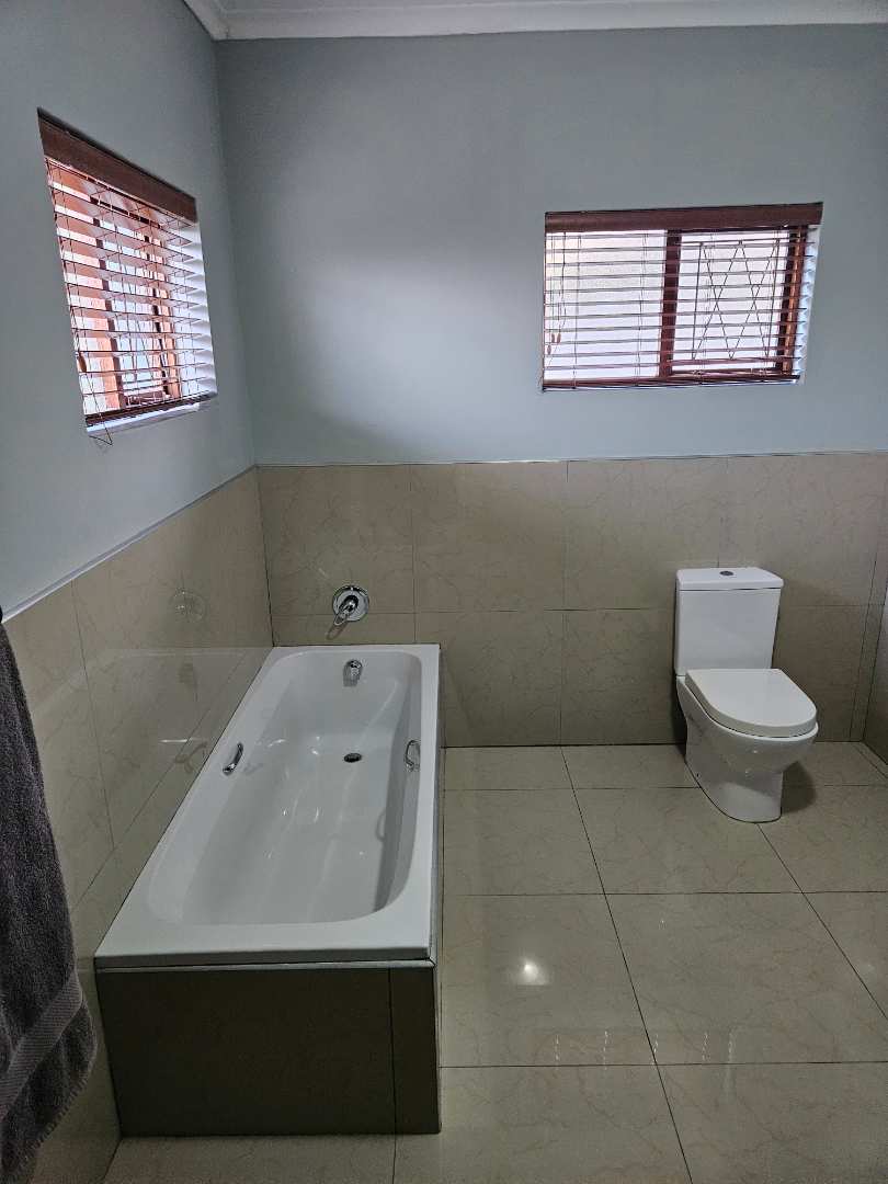 4 Bedroom Property for Sale in Kamma Heights Eastern Cape
